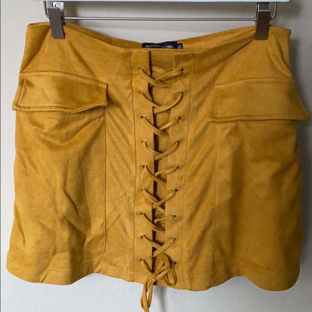Lace up mini-skirt